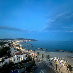 Entire , 2 Bedrooms Newly Remodeled Center Barcelona , Sitges España