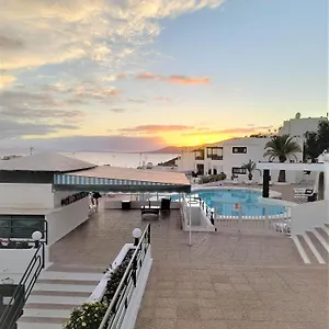 118 Portonovo , Puerto del Carmen (Lanzarote) España